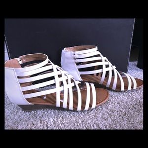 Seychelles Sandals (Brand New)